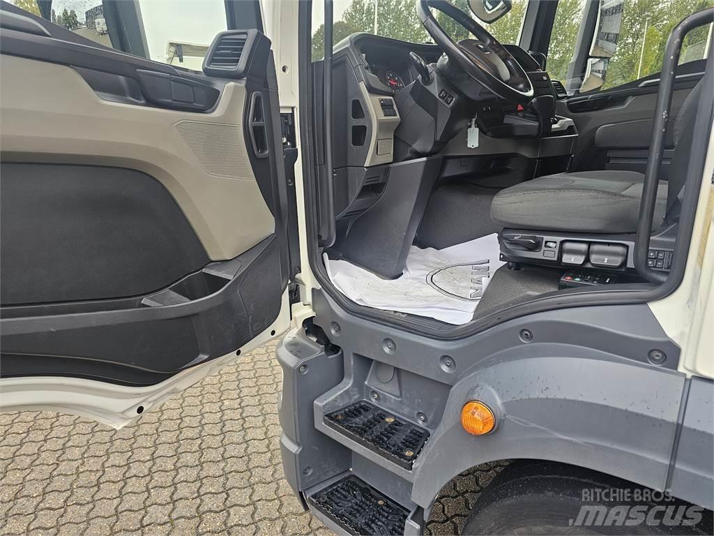 MAN TGL 12.250 Motrici centinate