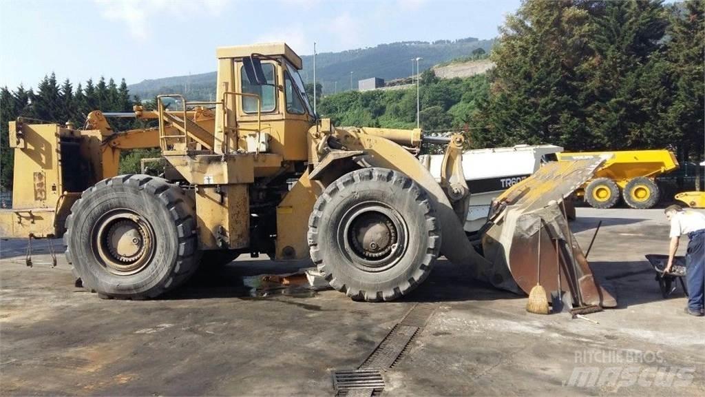 CAT 988B Pale gommate