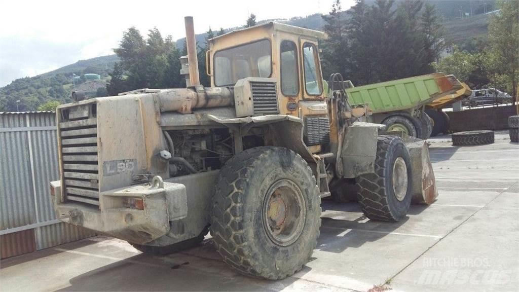 Volvo L90 Pale gommate