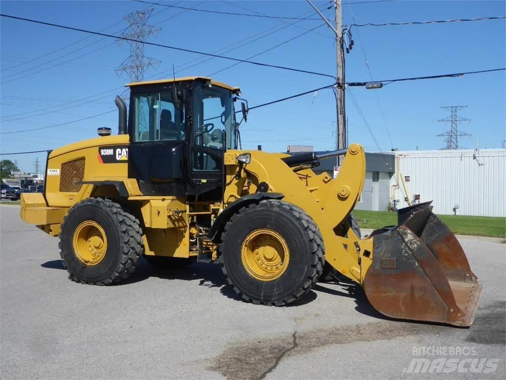 CAT 938M Pale gommate