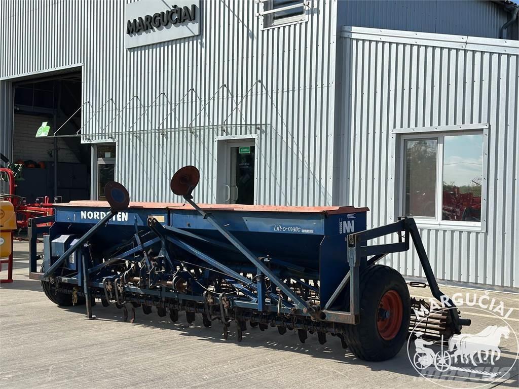 Nordsten CLF 400, 4 m. Agricoltura - Altro