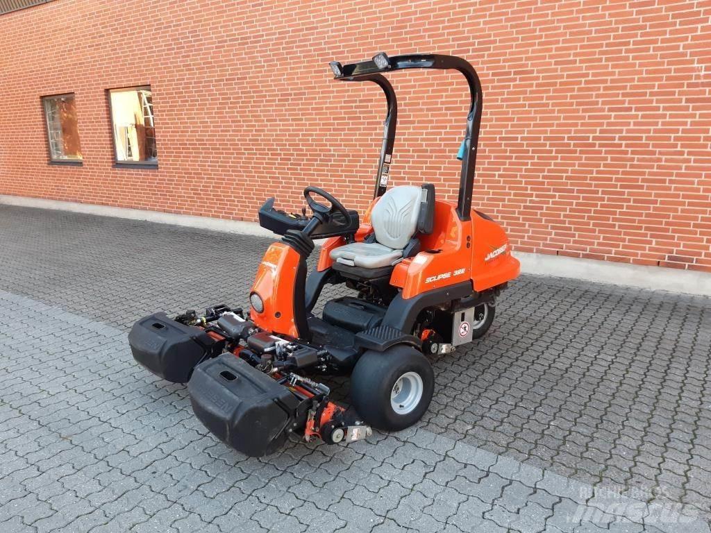 Jacobsen ECLIPS 322 Trattorini tagliaerba