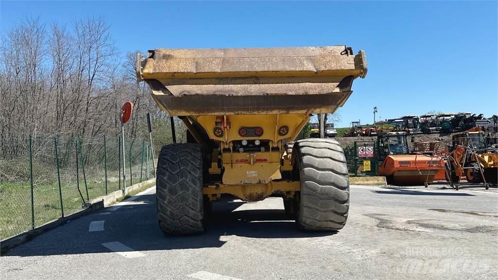 Bell B30E 6x6 Mini dumper