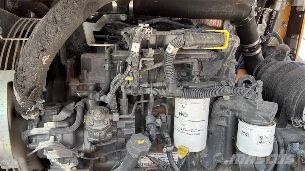 CASE 221F 4x4 Pale gommate