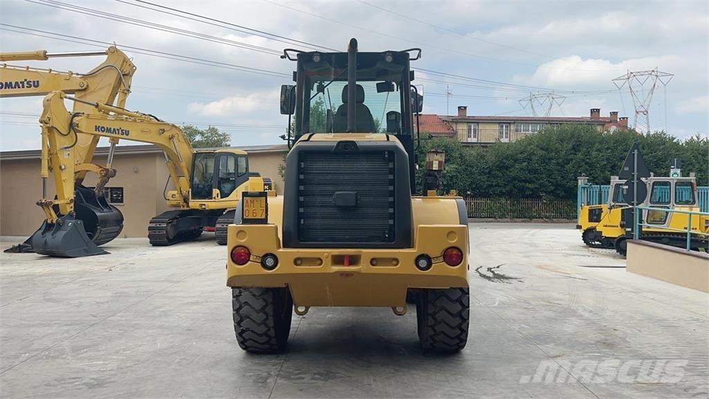 CAT 914M Pale gommate