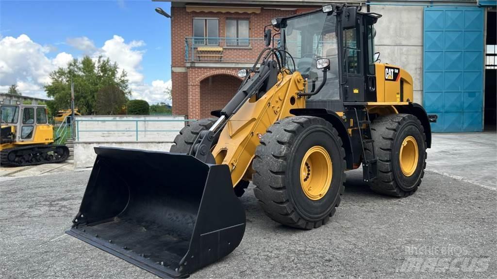 CAT 924H Pale gommate