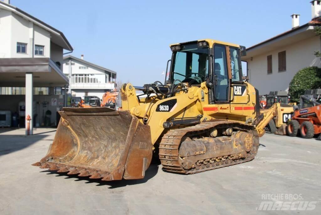 CAT 963D Pale gommate