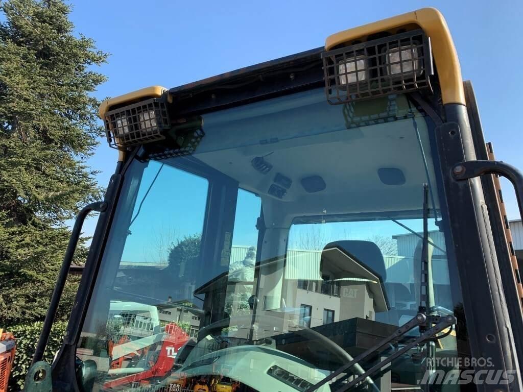 CAT 963D Pale gommate