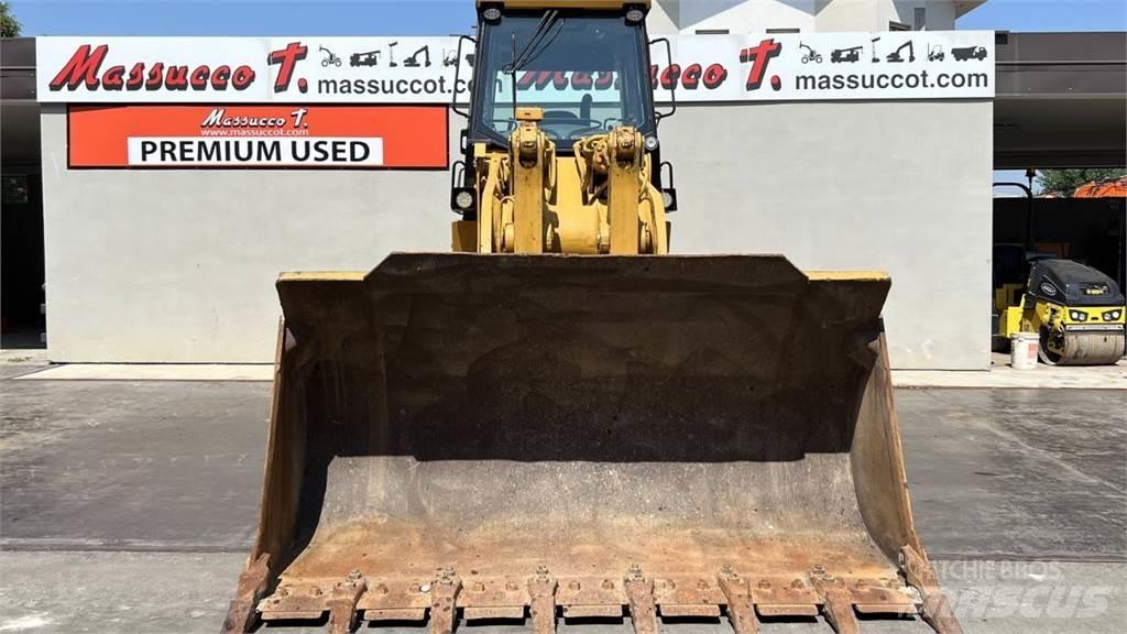 CAT 973C Pale gommate