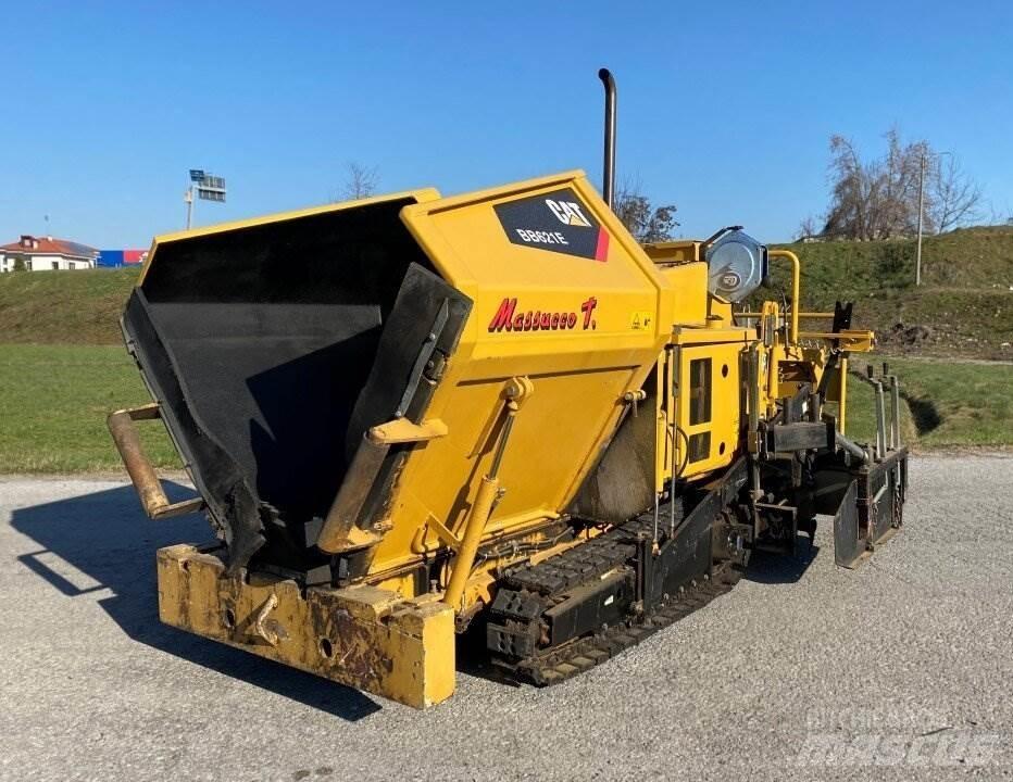 CAT BB621E Finitrici
