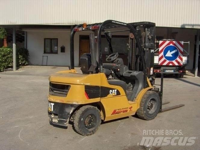 CAT DP30N Carrelli elevatori diesel