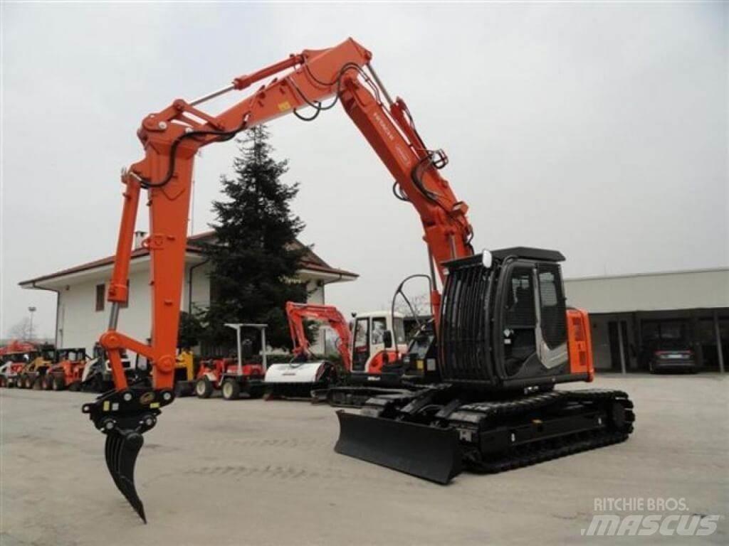 Hitachi ZX135 US-6 Escavatori forestali