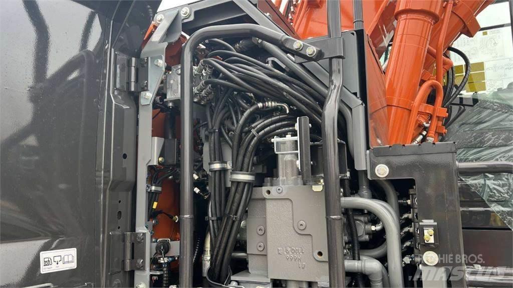 Hitachi ZX175W-7 Escavatori gommati