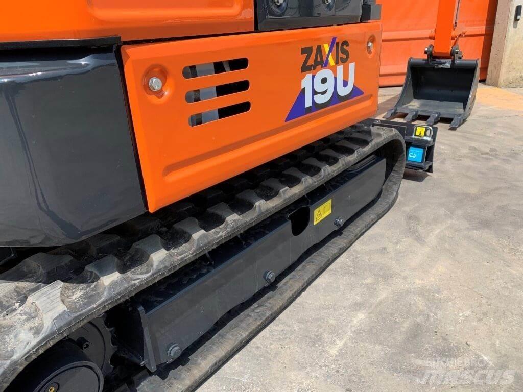 Hitachi ZX19U-6 Miniescavatori