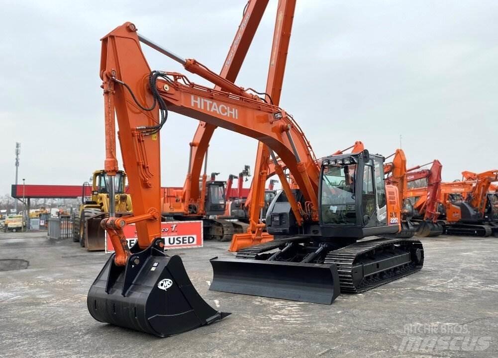 Hitachi ZX225 USBLC Escavatori cingolati