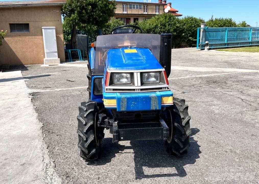 Iseki TU170F 4x4 Lame spazzaneve e aratri