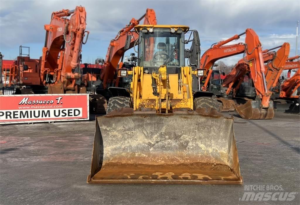 JCB 426 ZX Pale gommate
