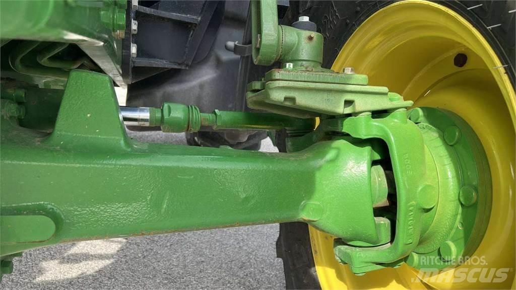 John Deere 6090MC 4X4 Lame spazzaneve e aratri