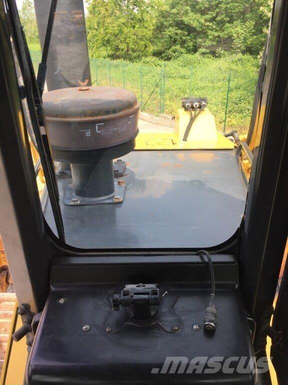 Komatsu D65WX-16 Dozer cingolati