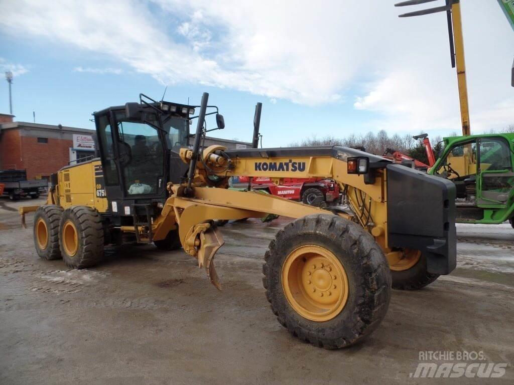 Komatsu GD675-5 Dozer cingolati