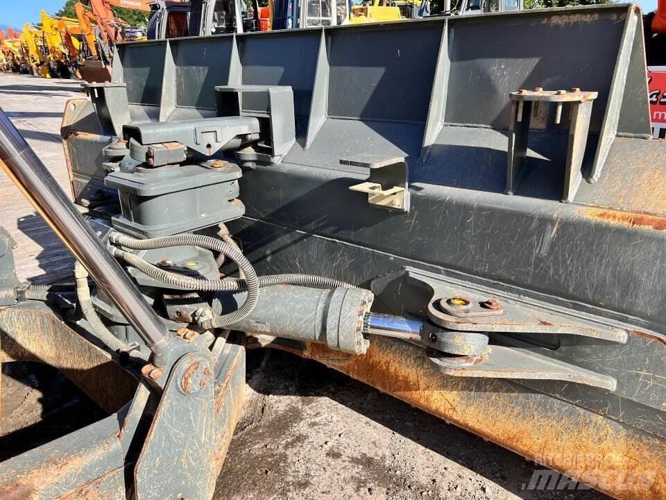 Liebherr 736 Dozer cingolati