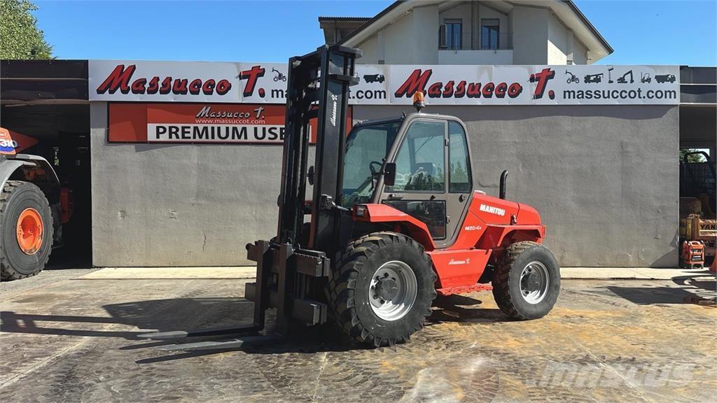 Manitou M50-4 4x4 Elevatore per esterni