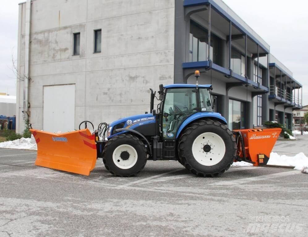 New Holland T5.115 Lame spazzaneve e aratri