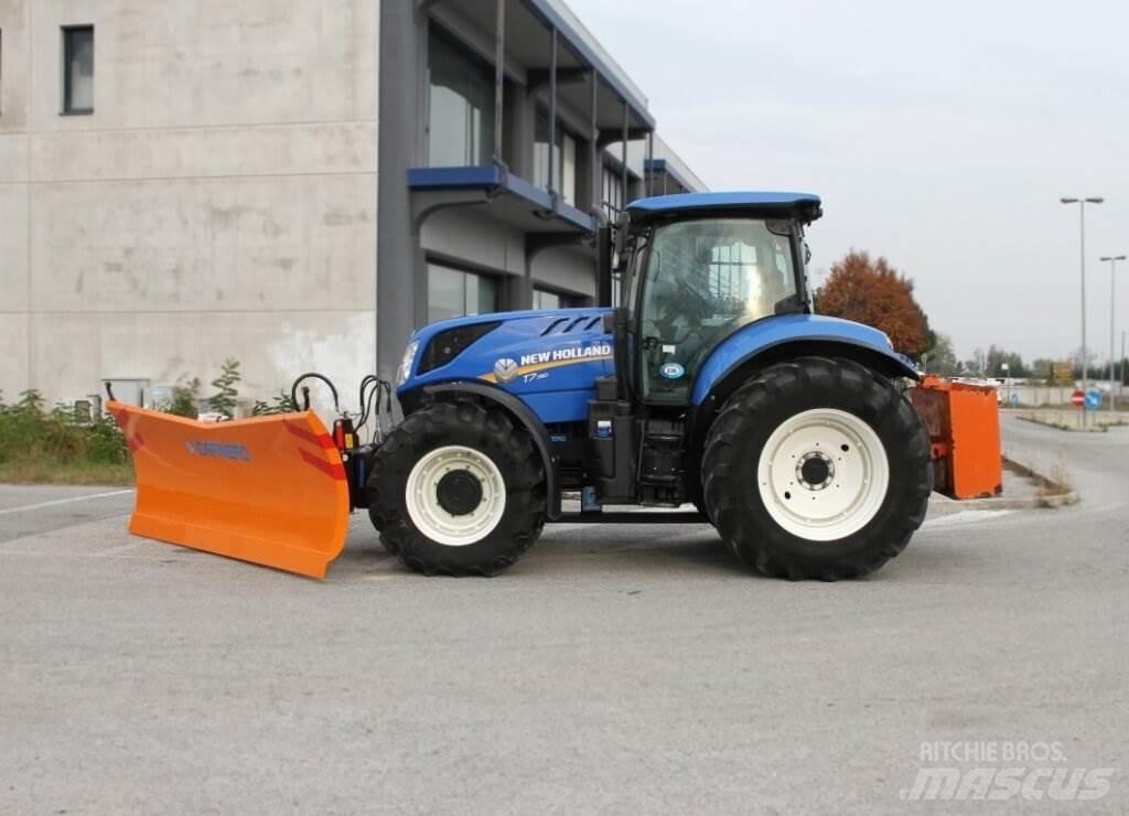 New Holland T7.190 Lame spazzaneve e aratri