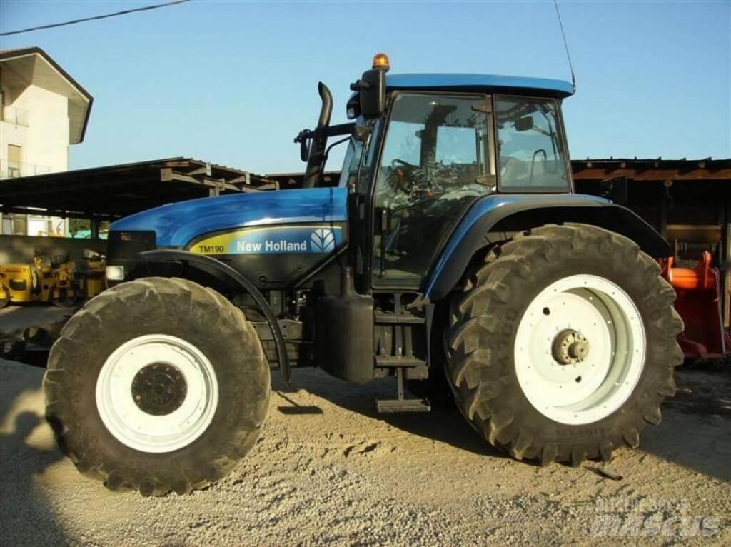 New Holland TM190 Lame spazzaneve e aratri