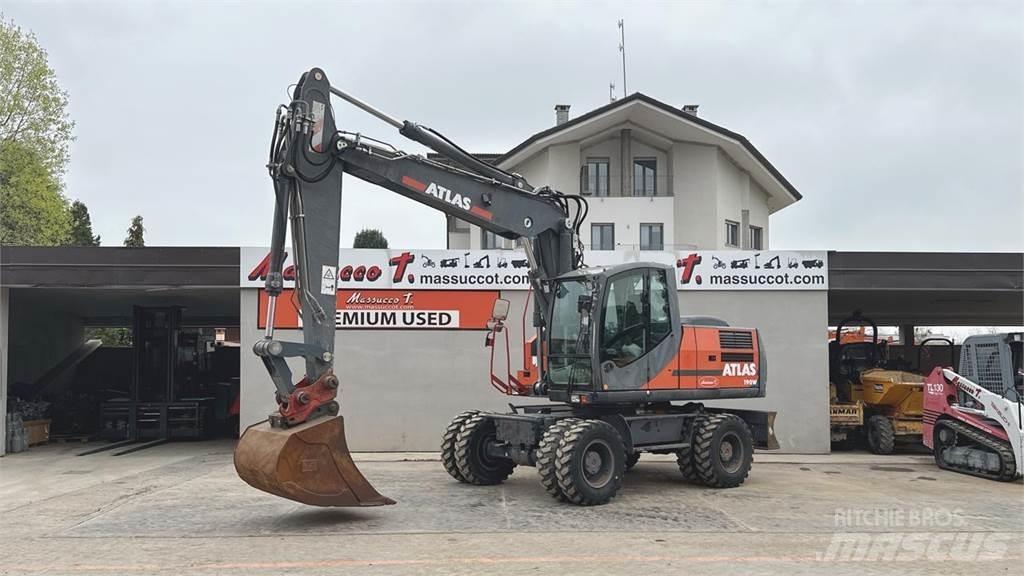 Terex TW190 Escavatori gommati