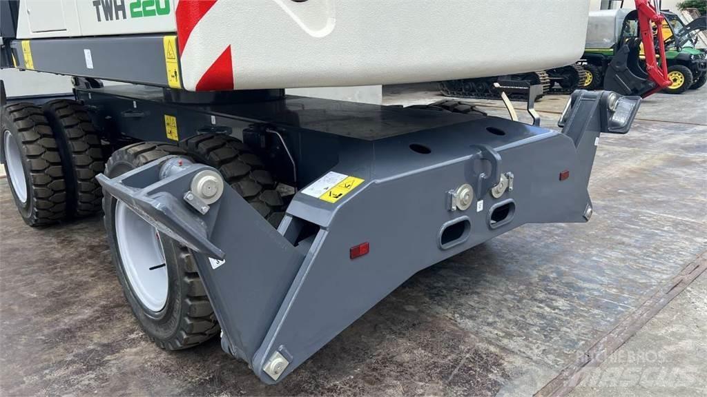 Terex TWH 220 S5 Escavatori gommati