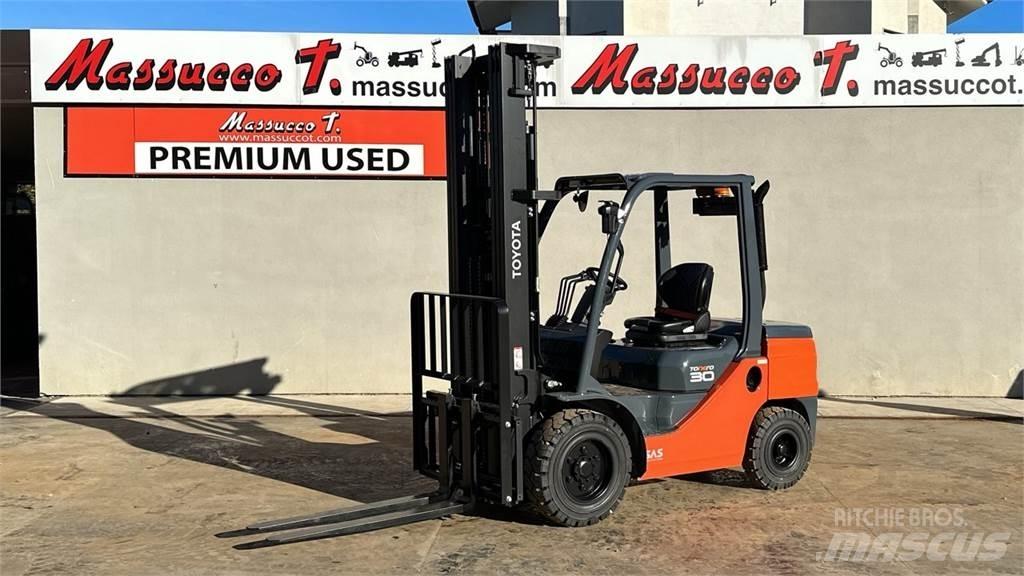 Toyota 52-8FDF30 Carrelli elevatori diesel