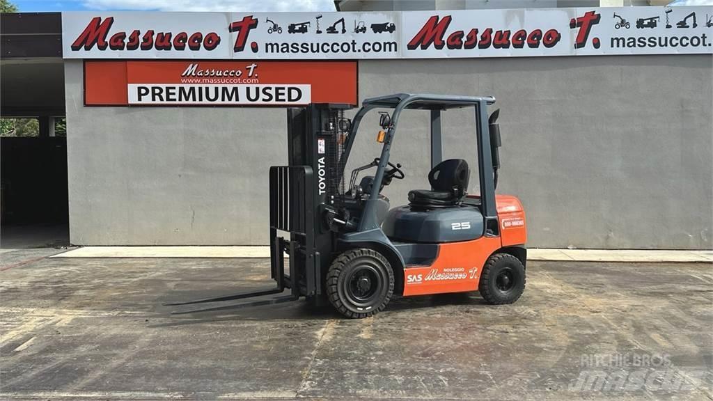 Toyota 62-7FDF25 Carrelli elevatori diesel