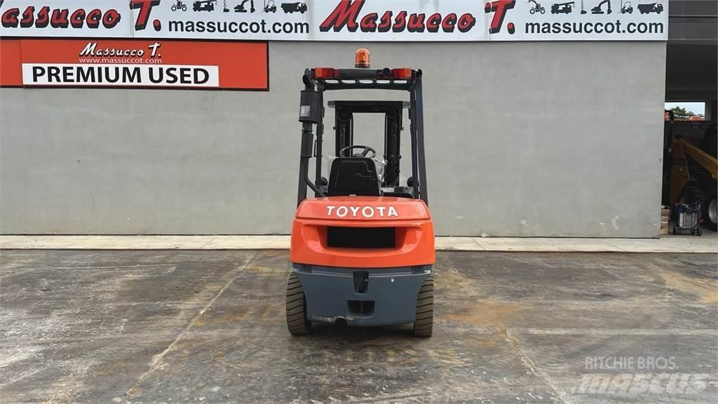 Toyota 62-7FDF25 Carrelli elevatori diesel