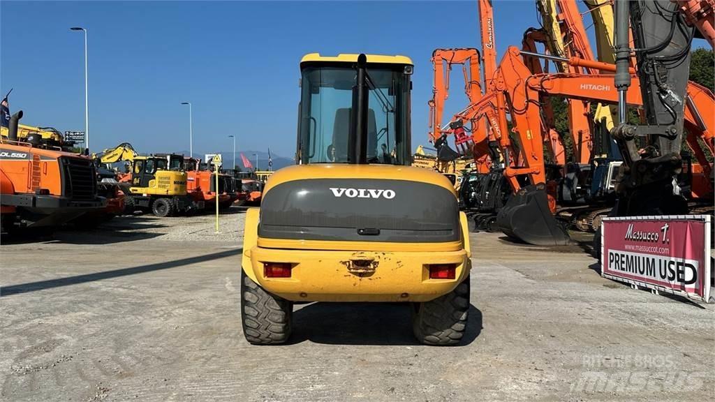 Volvo L 40 B-TP Pale gommate