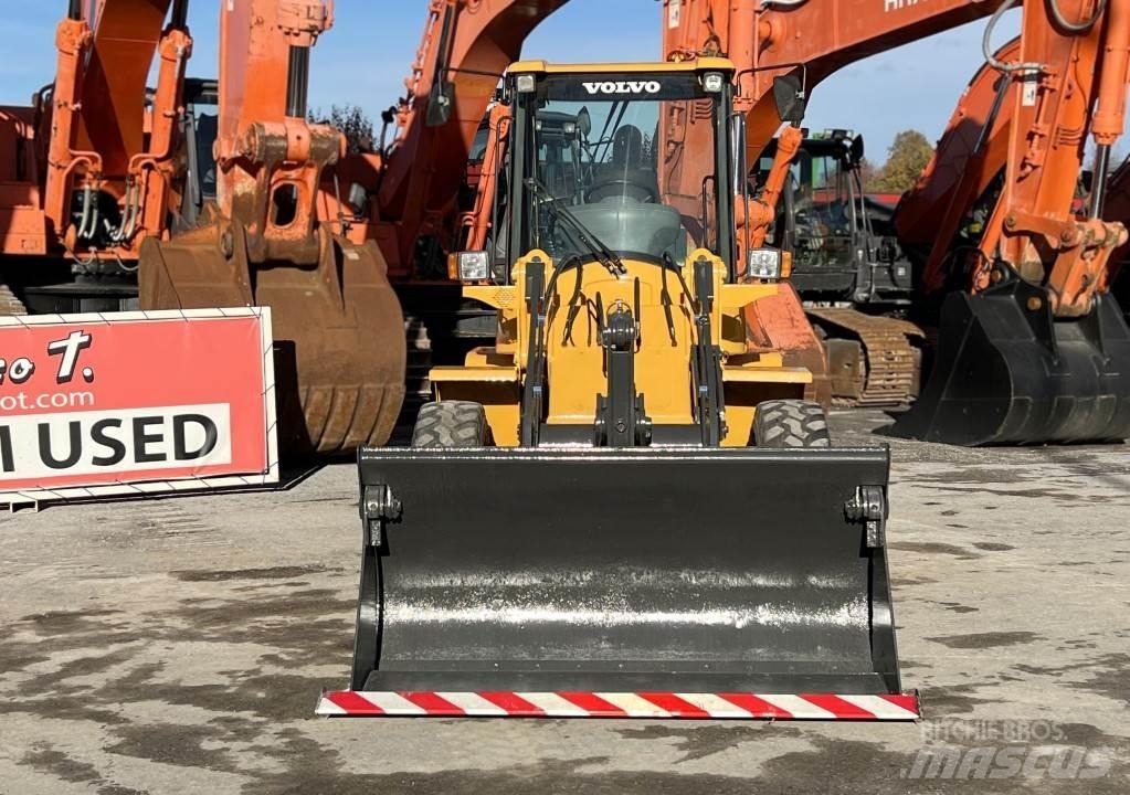 Volvo L30G Pale gommate