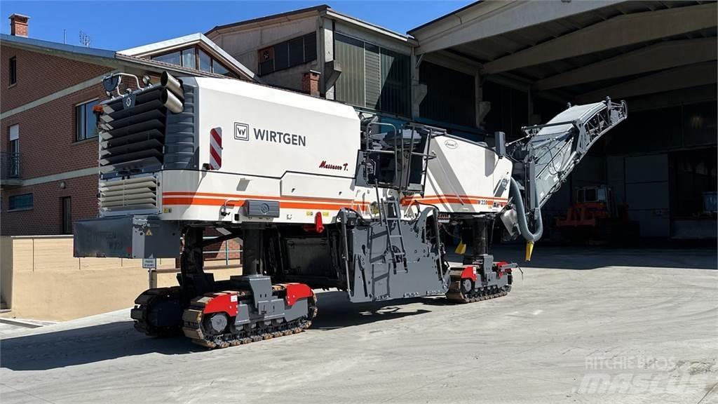 Wirtgen W220 Fresa a freddo per asfalto