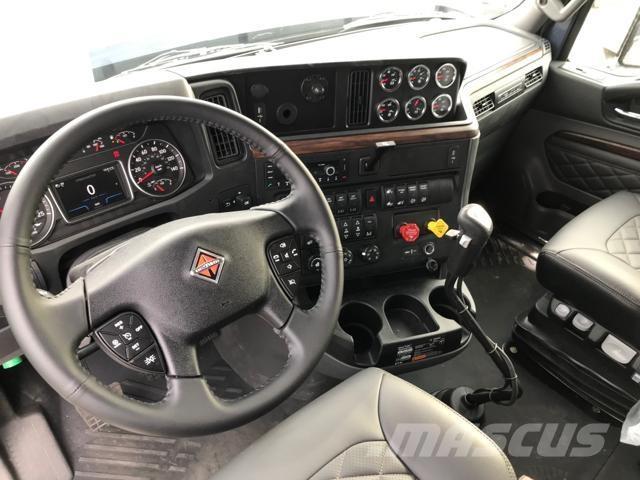 International HX Motrici e Trattori Stradali