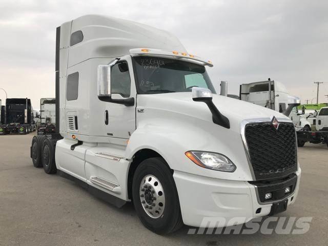 International LT Motrici e Trattori Stradali