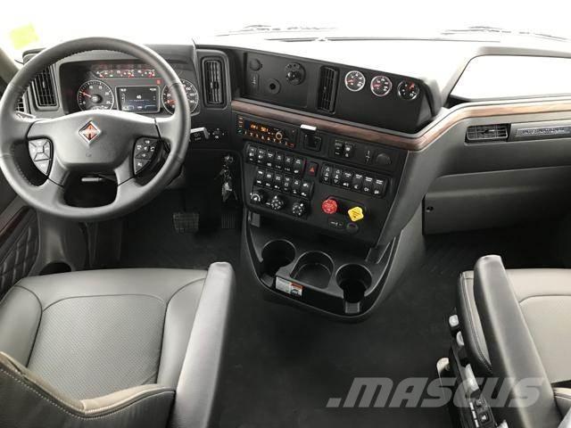 International LT Motrici e Trattori Stradali