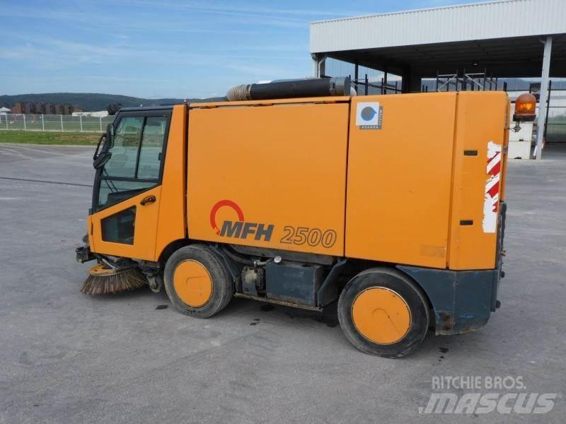 Aebi MFH 2500 Autocarro spazzatrice