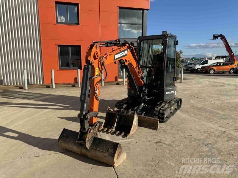 Doosan DX 27 Z Miniescavatori