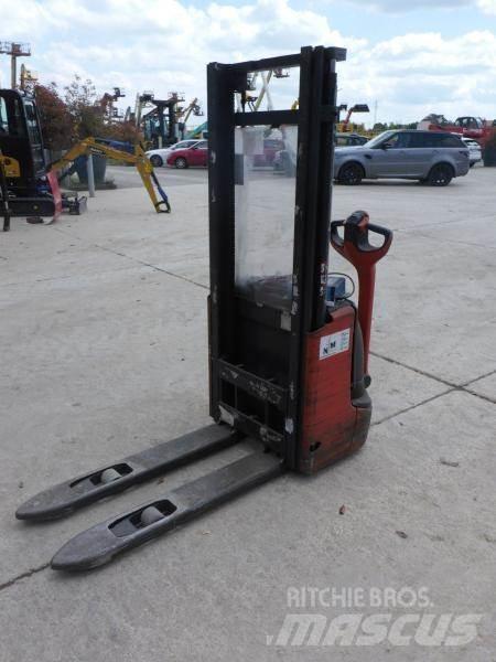 Fenwick L10 Transpallet uomo a terra