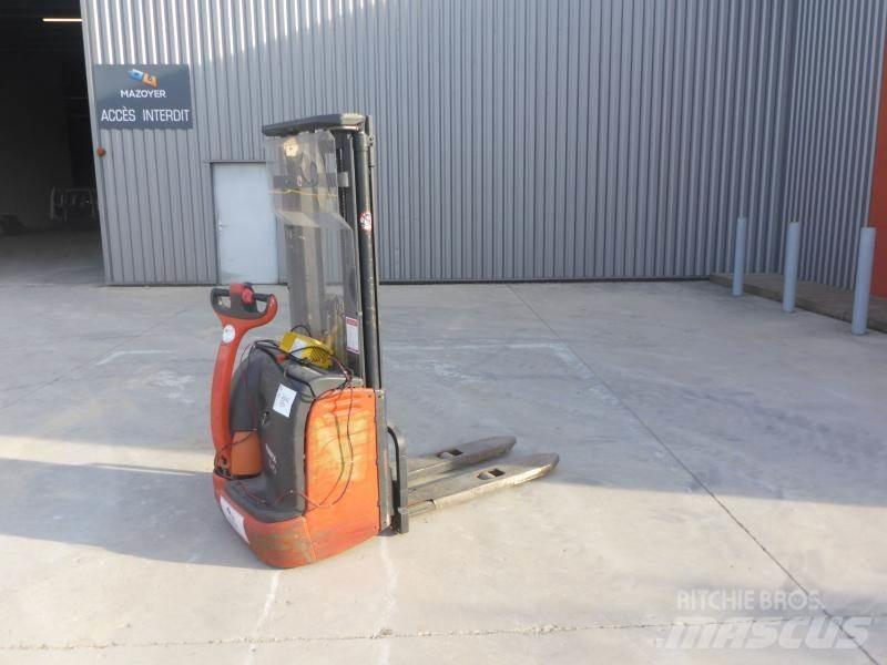 Fenwick L10 Transpallet uomo a terra