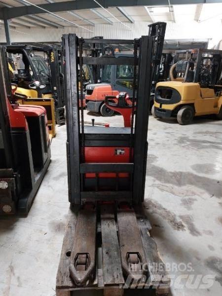 Fenwick L12 Transpallet uomo a terra