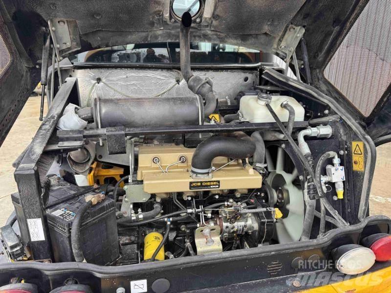 JCB 406 Pale gommate
