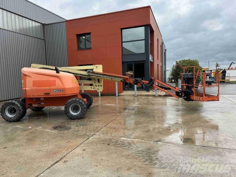 JLG 520AJ Piattaforme a braccio articolato
