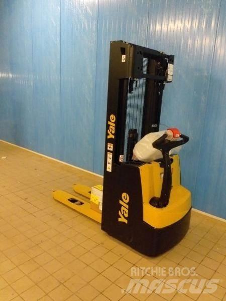 Yale MS12 Transpallet uomo a terra