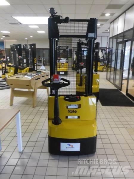 Yale MS12 Transpallet uomo a terra