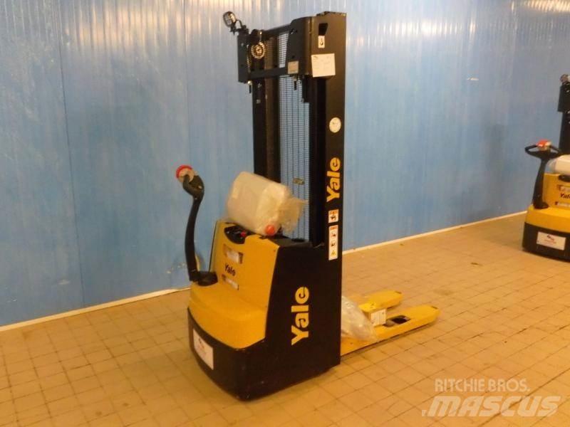 Yale MS12 Transpallet uomo a terra